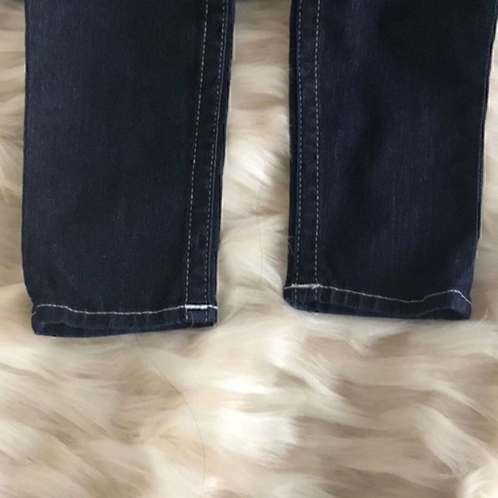 TRUE RELIGION GORGEOUS JEANS SWAROVSKI CRYSTAL‎ LOGO - Picture 7 of 8
